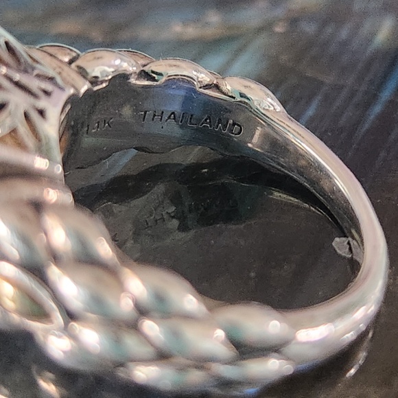 Angela By John Hardy Lotus Petal Labradorite 14K & Silver Ring Size 6, preloved - Picture 3 of 8